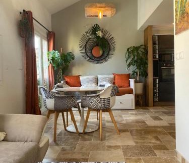 Toulon Apartment | Atypical & Cozy Getaway