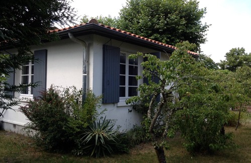 Andernos-les-Bains House | Atypical house to spend a "Biking and Comics" vacation
