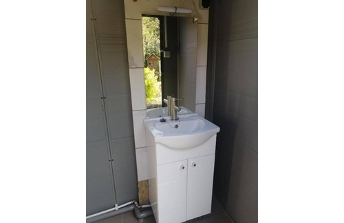 Yvoir House | ATYPICAL VINTAGE CARAVAN GITE "AU POULAILLER" WITH SWIMMING POOL.