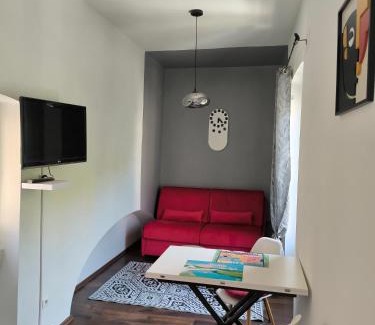 Cahors Old Town Apartment | AU 2B 46 Ravissant duplex