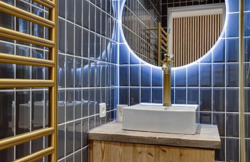 Le Lavachet Apartment | Au 6ème ciel Tignes 2100m - Vue Lac & Montagnes - Proche pistes - 2 adultes et 2 enfants