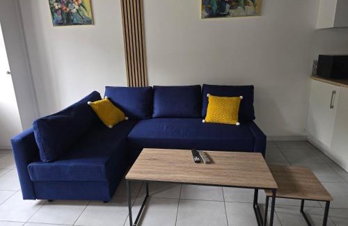 Chenove Apartment | Au cœur du vieux village