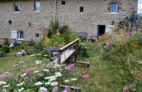 Aix-la-Fayette House | Au Chat Perché