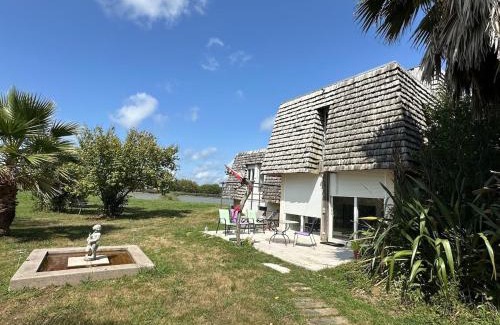 Lahonce Apartment | AU FIL DE l EAU