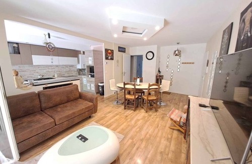 Aubagne Apartment | Au P'tit Pagnol - Charmant T3 Avec Jardin