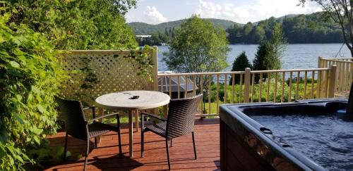 Sainte-Agathe-des-Monts Hotel | Auberge Aux Nuits de Rêve