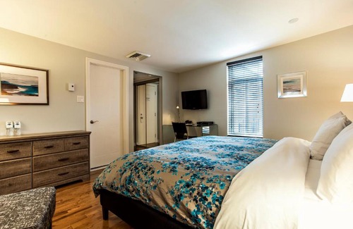 Plateau Mont Royal Hotel | Auberge de La Fontaine