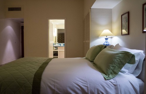 Pointe de la verdure Hotel | Auberge de la Vieille Tour