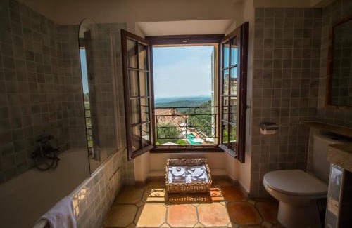 Tourrettes-sur-Loup Hotel | Auberge De Tourrettes