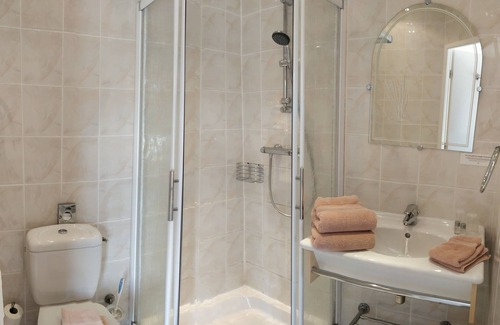 Sillans-la Cascade House | Auberge du Grand Chêne