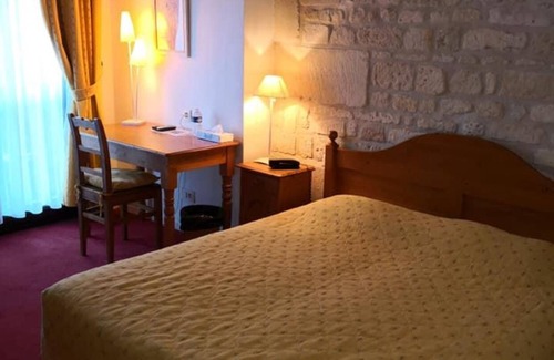 Mello Hotel | Auberge du jeu darc