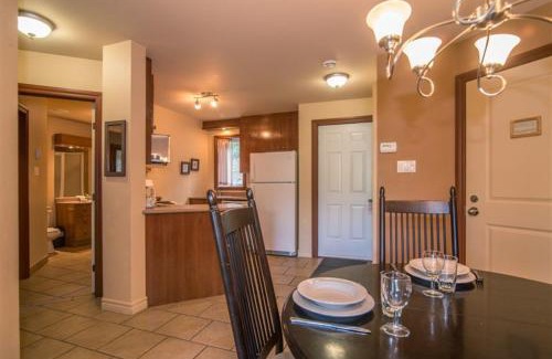 Saint-Hippolyte Hotel | Auberge du Lac Morency