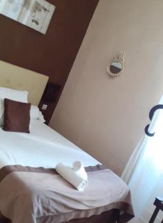 Orgon Hotel | Auberge Du Parc