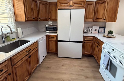 Auburn House | Aubie's Hangout - A BoutiqueTownhouse - Walk to Downtown & Campus!