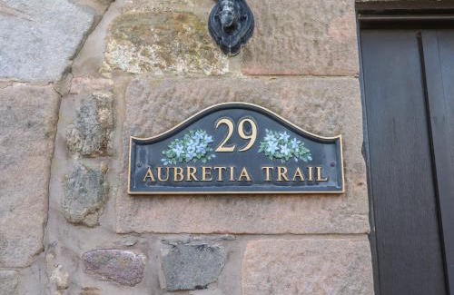 Akeld House | Aubretia Trail