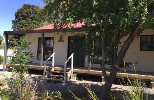 Upper Wakefield Bed & Breakfast | Auburn Hideaway