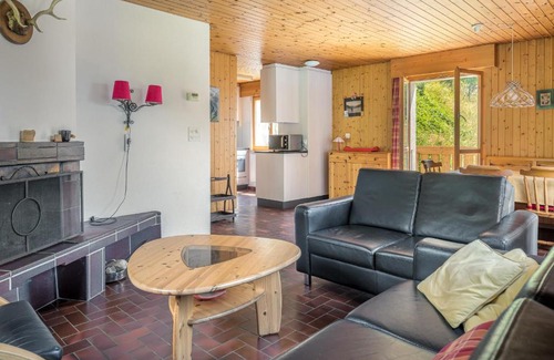 Reckingen House | Auf der March