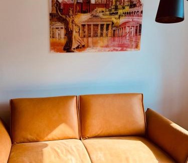 Biederitz Apartment | Aufladen & Entspannen im Senfzimmer mit Balkon
