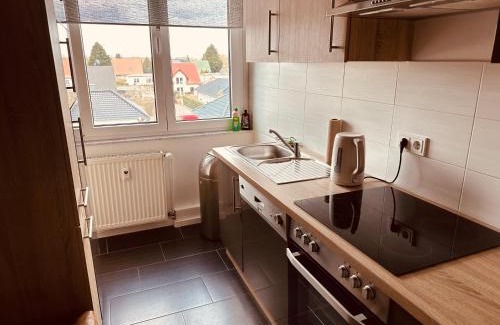 Biederitz Apartment | Aufladen & Entspannen im Senfzimmer mit Balkon