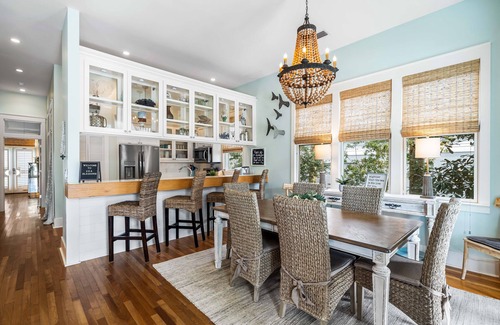 Frangista Beach Cottage | Aug-Oct Reduced!*Pool Access*Beach Gear Included!