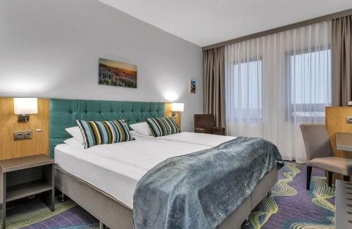 Innri-Njarthvik Hotel | Aurora Hotel at Reykjavik-Keflavik Airport Terminal KEF