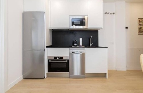 Carabanchel Apartment | Aurora Stays by Charming XII, Apartment for 4 with free parking