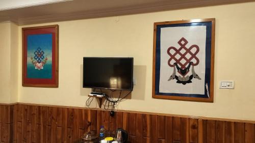 Dharamshala Hotel | Auspiscious Him View Hotel