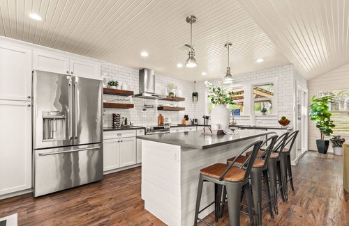 West Oak Hill House | Austin 5BR Home | Spa ~ Pool ~ Grill ~ More!