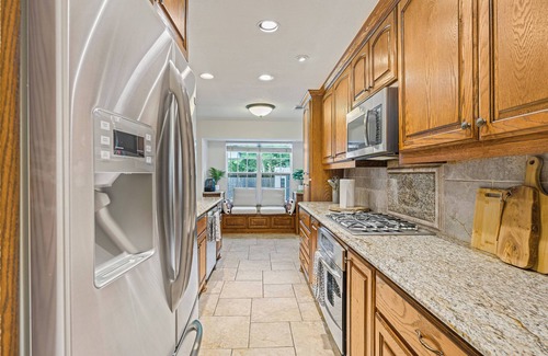 Franklin Park House | Austin Escape w/Pool, Hot Tub & Game Room – DT ,Bars, South Congress, Airport !