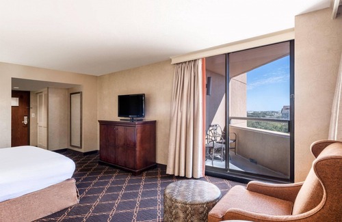 McKinney Hotel | Austin Southpark Hotel