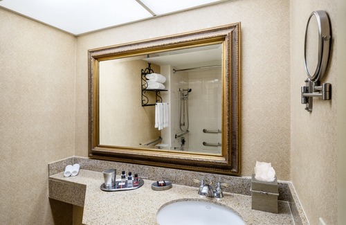 McKinney Hotel | Austin Southpark Hotel