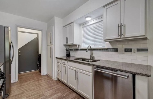 McNeil House | Austin, TX ACL/F1 Domain by Barclé