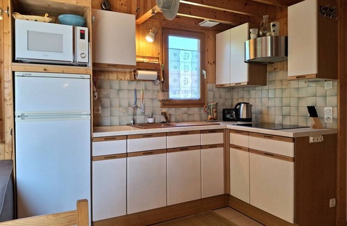 Merville-Franceville-Plage Ski Chalet | Authentic chalet near the beach for 6 persons