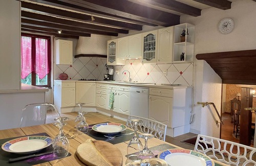 Hyds Cottage | Authentic Bourbonnaise Cottage near Néris-les-Bains