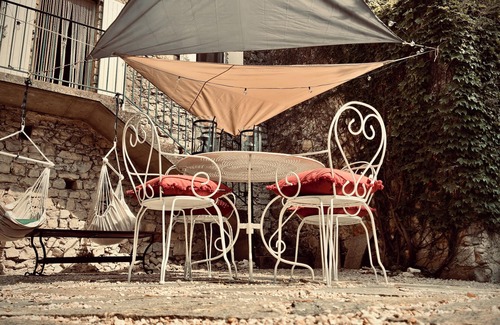 Massanes House | Authentic field-stone House in the South of France : Chez Betty