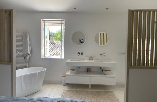 L'Isle-sur-la-Sorgue Other | Authentic renovated Mas provençal in L'Isle sur la Sorgue12 pers 5 bdrm 4 bath/shower room