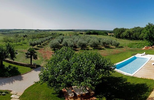 Radini Villa | Authentic Istrian stanzia, more than 200 years old, provides privacy with luxury