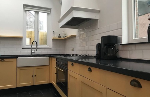 Eijsden Apartment | Authentic luxury group stay (10p) near Maastricht