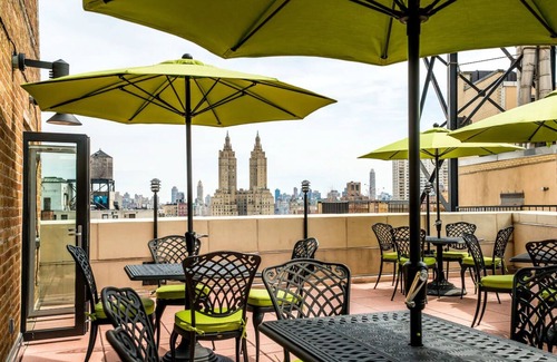 Central Park West Apartment | Authentic NYC Getaway! Historic Property Close to Metropolitan Museum of Art!