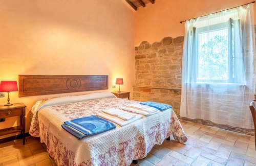 Camerino House | Authentic residence in the middle of nature with pool.