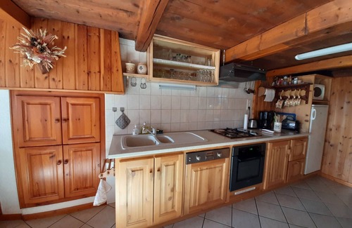Les Eucherts Ski Chalet | Authentic Savoyard chalet at the foot of the slopes in a French/Italian resort