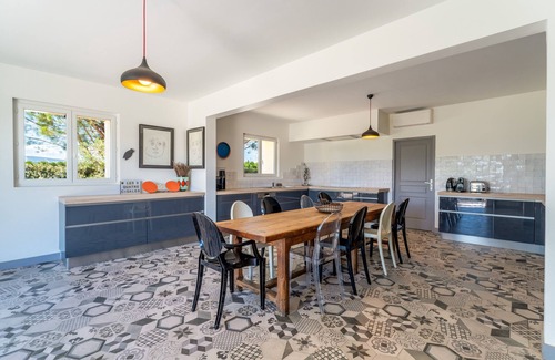 Bonnieux House | Authentic stone Provencal country house in Bonnieux in the heart of the Luberon