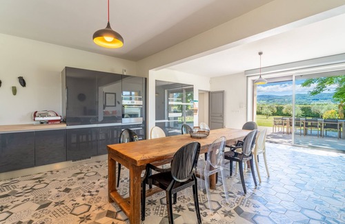 Bonnieux House | Authentic stone Provencal country house in Bonnieux in the heart of the Luberon