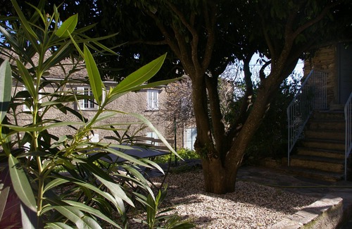 Pozzo House | Authentic stone sheepfold with garden