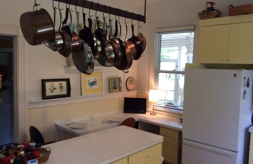 Irvington Cottage | Autumn in Irvington - it’s so inviting and gorgeous. And it’s waiting for you!
