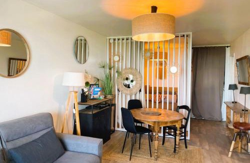 Trouville-sur-Mer Apartment | Aux Flots Bleus avec balcon et vue sur mer