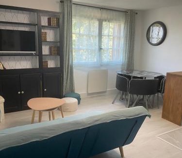 Saint-Hippolyte-du-Fort Apartment | Aux portes des Cévennes