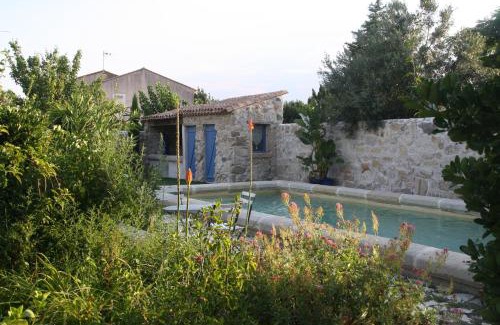 Nissan-lez-Enserune Bed & Breakfast | Aux Pots Bleus