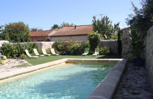 Nissan-lez-Enserune Bed & Breakfast | Aux Pots Bleus