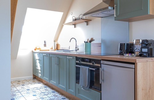 Tremblay-les-Villages Apartment | Aux Roses et aux Poutres